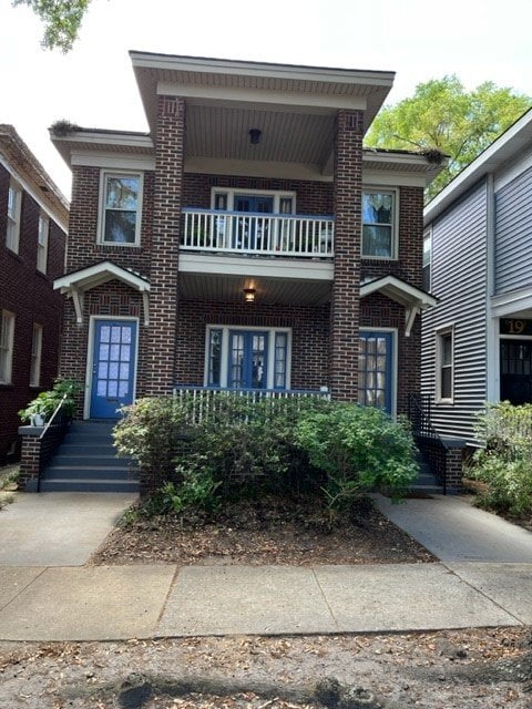 property at 21 E 34th St