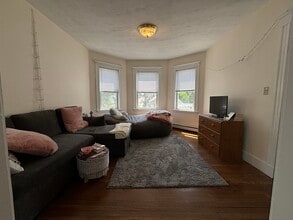 109 Birch St in Boston, MA - Building Photo - Building Photo