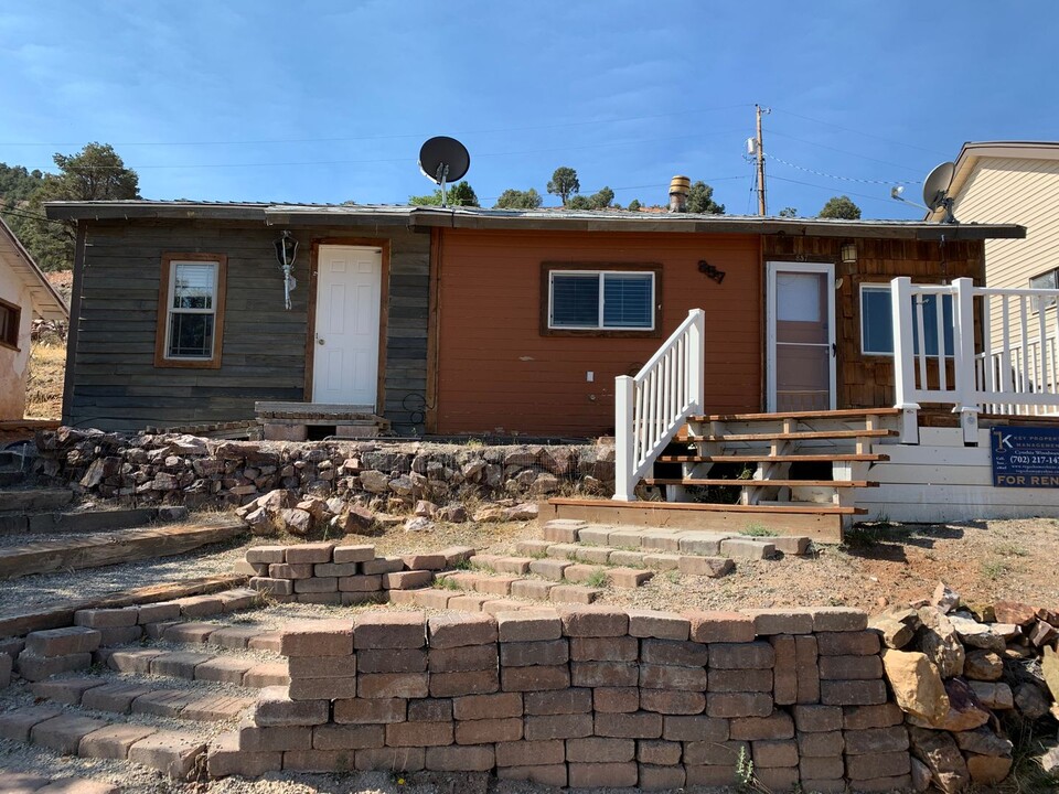 857 Main St in Pioche, NV - Building Photo