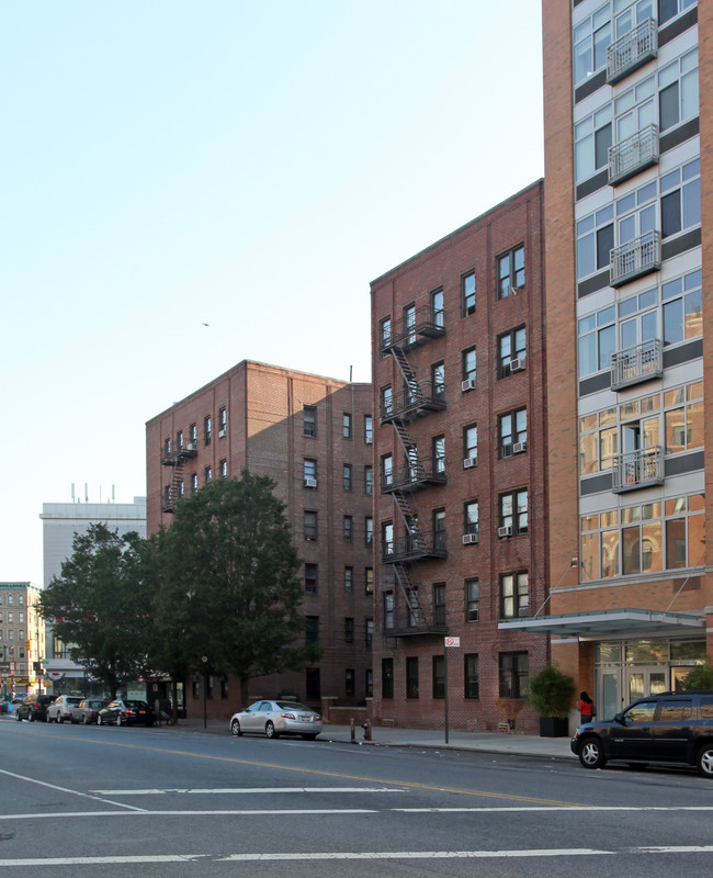 270 Saint Nicholas Ave in New York, NY - Building Photo - Building Photo