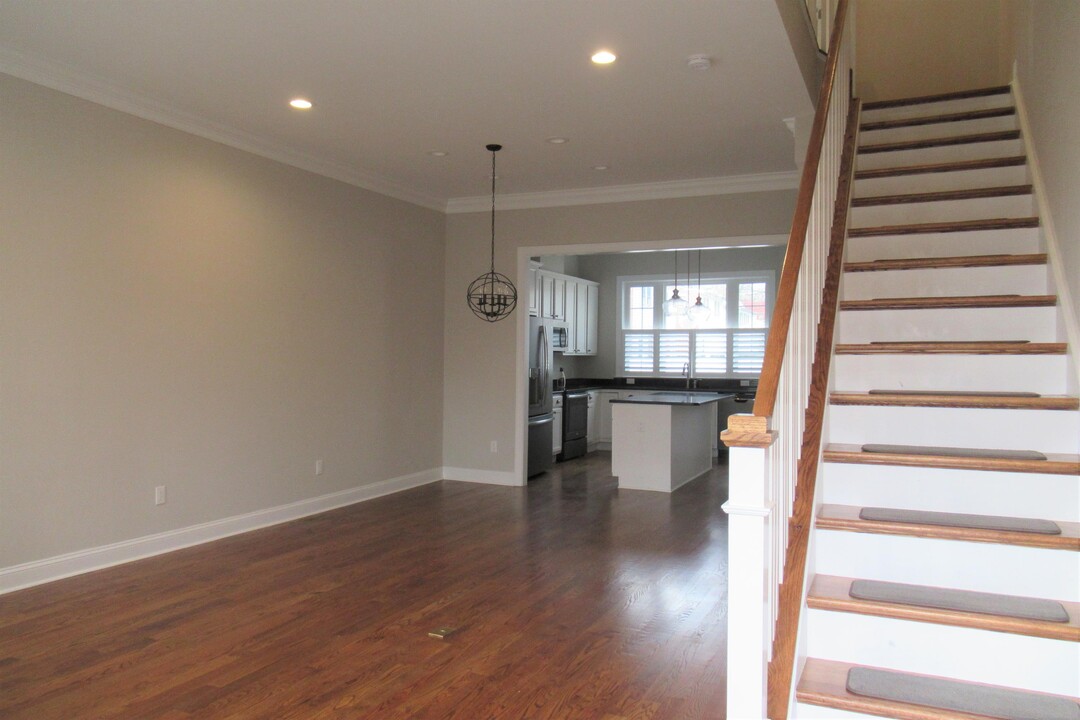 717 S Braddock St in Winchester, VA - Building Photo