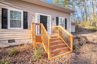 170 Charlotte Blvd in Stockbridge, GA - Building Photo - Building Photo
