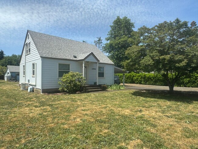 property at 1990 Gilham Rd
