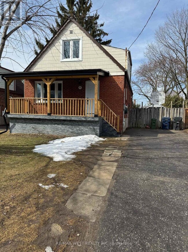 property at 6 Valerie Rd