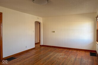 217 E 39th St in Anderson, IN - Building Photo - Building Photo