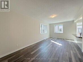 511 Brigatine Ave in Ottawa, ON - Building Photo - Building Photo