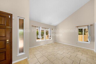 13821 Davenport Ave in San Diego, CA - Building Photo - Building Photo