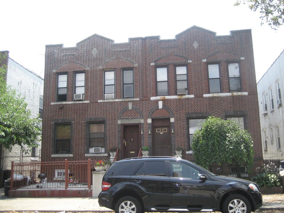 23 Tehama St 4 in Brooklyn, NY - Foto de edificio