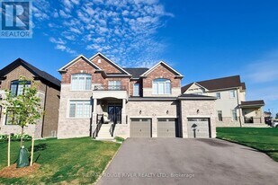 54 Highlands Blvd in Cavan-Monaghan, ON - Building Photo
