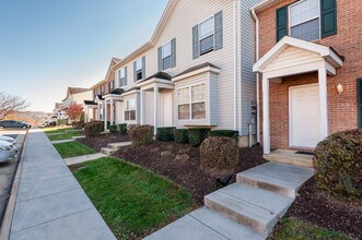 Pheasant Run Townhomes/Student Housing in Harrisonburg, VA - Building Photo - Building Photo