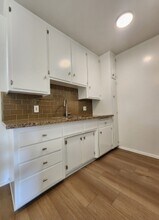 1439 Saltair Ave in Los Angeles, CA - Foto de edificio - Interior Photo