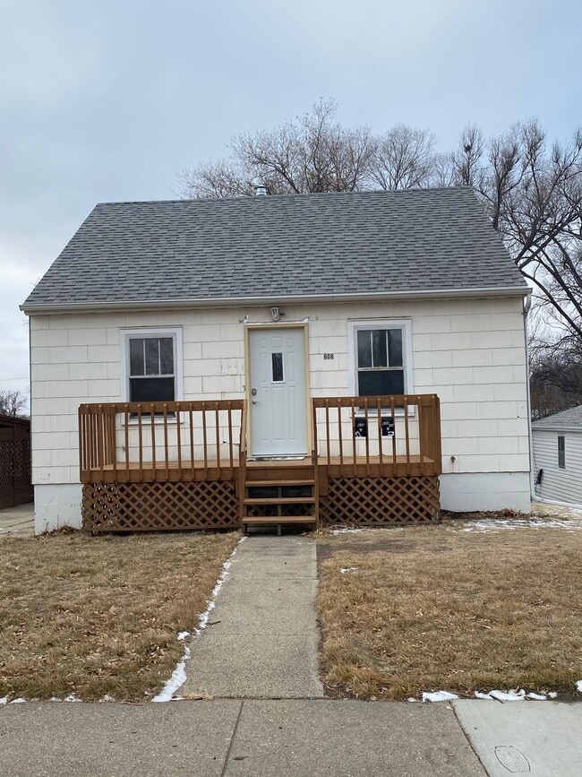 property at 608 N 19th St