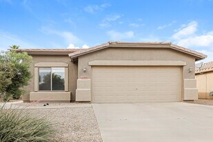 43680 Bedford Dr in Maricopa, AZ - Building Photo
