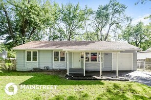 705 W Marcia Ave in Independence, MO - Building Photo