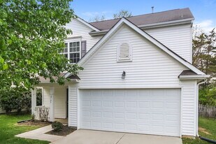 2725 Forest Grove Ct in Charlotte, NC - Building Photo