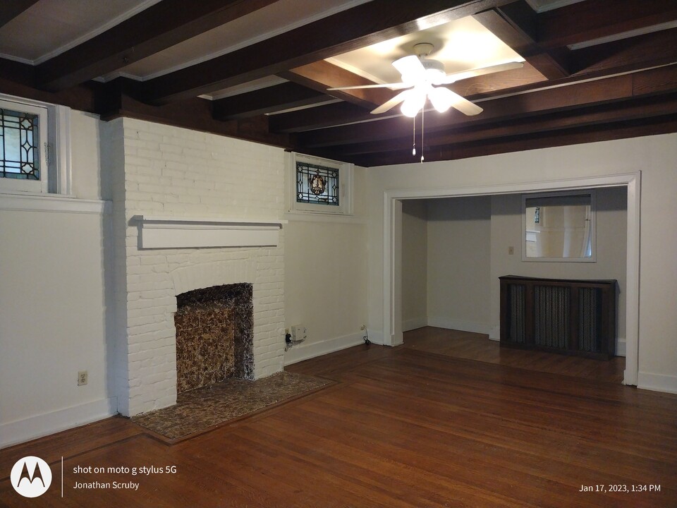 5439 Baywood St, Unit 1 Photo