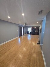 856 Creekway Ct in Brandon, FL - Building Photo - Building Photo