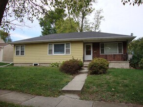 2209 Franklin St in Cedar Falls, IA - Building Photo - Building Photo