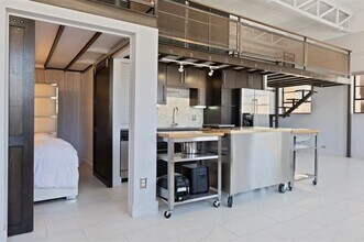 215 N Walton St in Dallas, TX - Building Photo - Building Photo