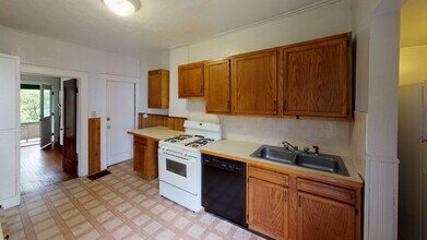 321-321.5-3215 Hillview Pl in Ithaca, NY - Building Photo - Building Photo