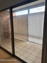 1040 Cherokee Rd in Louisville, KY - Foto de edificio - Building Photo