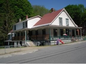 104-106 Valley St in Springfield, VT - Building Photo