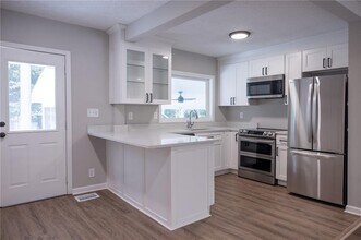 522 Stell Rd in Woodstock, GA - Building Photo - Building Photo