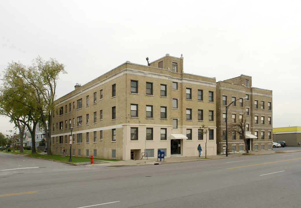 2255 Delaware Ave in Buffalo, NY - Building Photo