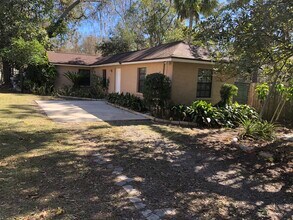 3130 Spring Green Dr, Unit 101 in Lutz, FL - Building Photo - Building Photo