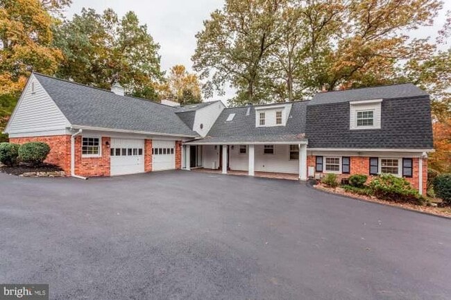 7110 Ayers Meadow Ln in Springfield, VA - Building Photo - Building Photo