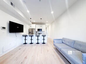 1011 18th St NE in Washington, DC - Building Photo - Building Photo