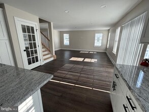 114 Isabella Dr in Glassboro, NJ - Building Photo - Building Photo