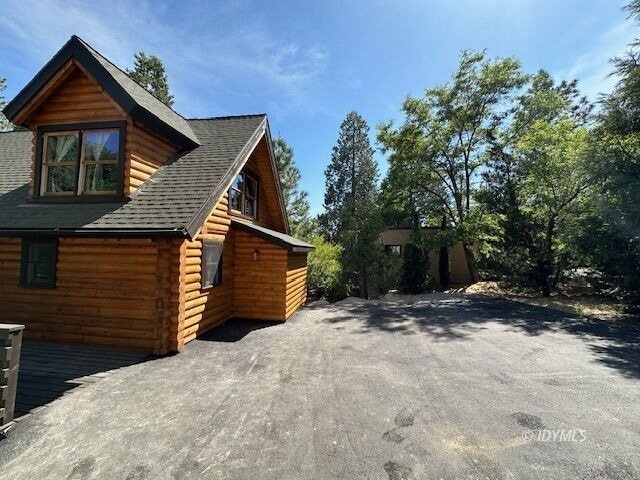 54705 Pine Crest Ave in Idyllwild, CA - Foto de edificio - Building Photo