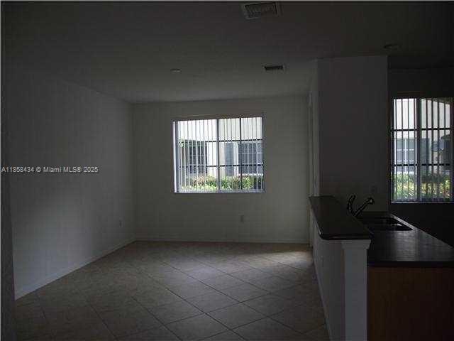 6063 SW 19th Ct in North Lauderdale, FL - Building Photo - Building Photo