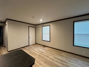 76 E U.S. Hwy 6 in Valparaiso, IN - Building Photo - Building Photo