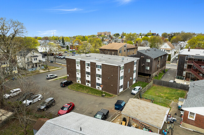 25 Saint Stephens Rd in Bridgeport, CT - Building Photo - Building Photo