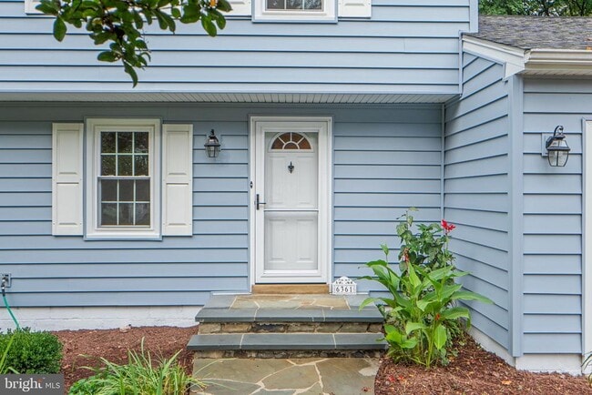 6361 Woodland Ridge Ct in Centreville, VA - Building Photo - Building Photo