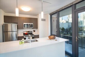 637 N Wells St in Chicago, IL - Building Photo - Building Photo