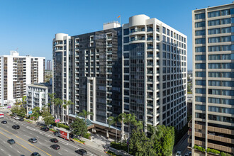 Park Wilshire in Los Angeles, CA - Building Photo - Building Photo