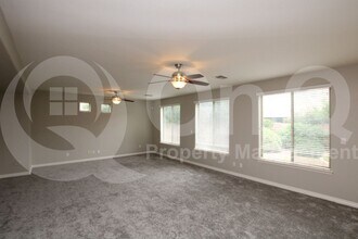 19134 E Lark Dr in Queen Creek, AZ - Foto de edificio - Building Photo