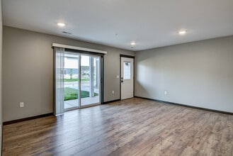 102 Ridge Rd in Osceola, WI - Building Photo - Building Photo