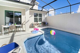 5502 Asterisk Ave in Orlando, FL - Building Photo - Building Photo
