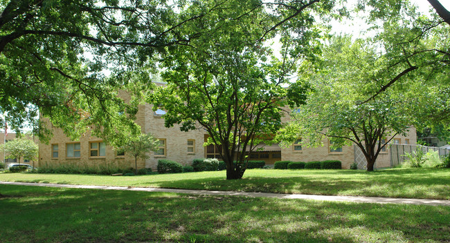 1275 SW Fillmore St in Topeka, KS - Building Photo - Building Photo