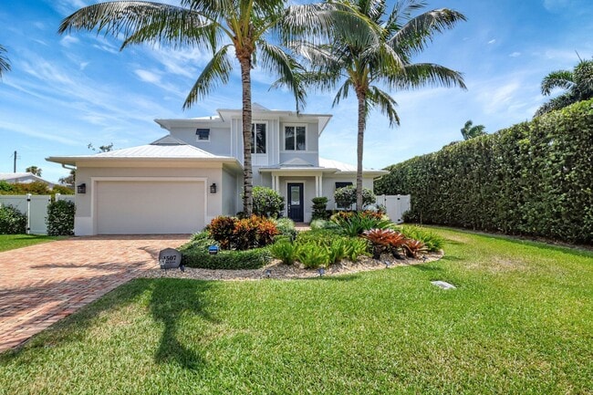 property at 1507 Pine Ln