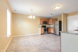 944 Shenandoah Way in Greenwood, IN - Building Photo - Building Photo