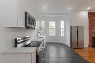 120 Bowers St in Jersey City, NJ - Building Photo - Building Photo