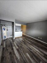 111 S Summit St, Unit 227 in Toledo, OH - Building Photo