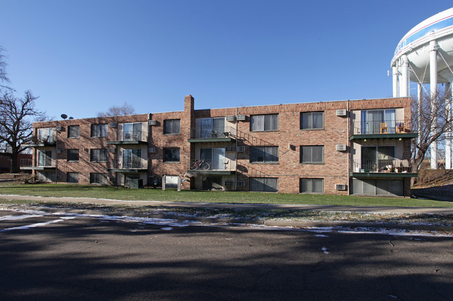 Oliver Apartments in Richfield, MN - Building Photo - Building Photo