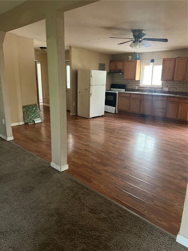 property at 842 White Rd