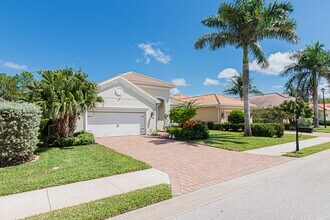 14467 Manchester Dr in Naples, FL - Building Photo - Building Photo